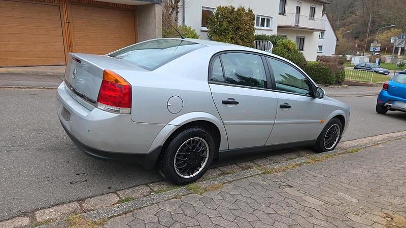 Gebraucht Opel Vectra 122 PS (89 kW) 2002 Silber Limousine