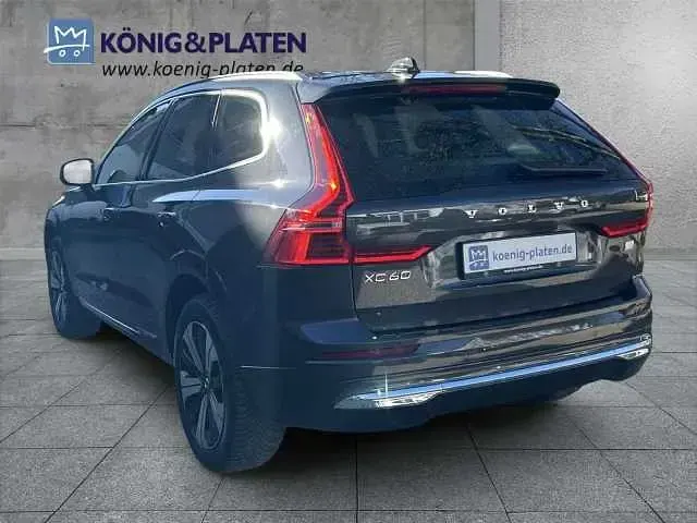 Gebraucht Volvo XC60 Plus 253 PS (186 kW) 2023 Grau SUV