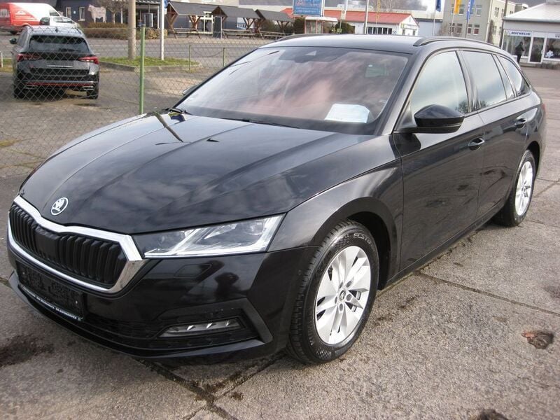 Schwarzmagic perleffekt Gebraucht 2021 Skoda Octavia Kombi | 23.990 € (Fairer Preis) - Bild 1/4
