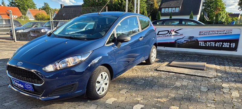 Blau Gebraucht 2016 Ford Fiesta Ambiente Kleinwagen | 4.490 € (Guter Preis) - Bild 1/4