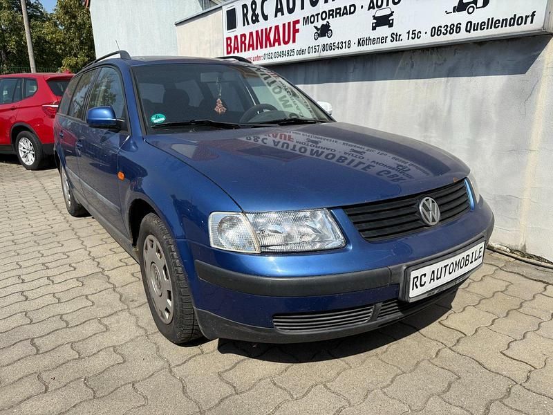 Blau Gebraucht 1998 VW Passat Kombi | 500 € (Superpreis) - Bild 1/4