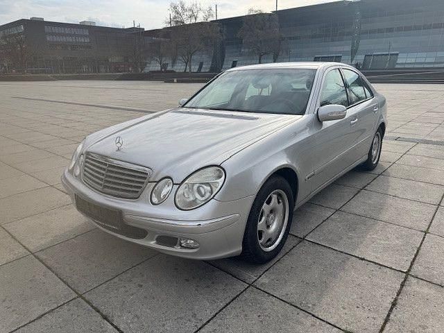 Gebraucht Mercedes E200 Elegance 163 PS (119 kW) 2004 Silber Limousine