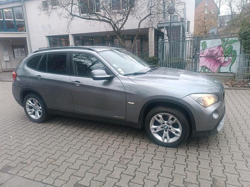 Gebraucht BMW X1 177 PS (130 kW) 2011 Grau SUV