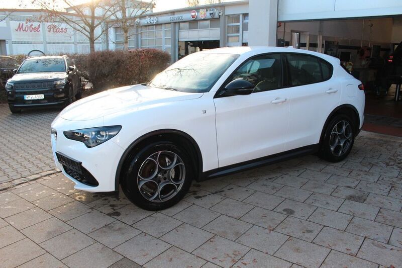 Colore esterno (bianco alfa, u Gebraucht 2023 Alfa Romeo Stelvio Ti SUV | 37.900 € (Superpreis) - Bild 1/4