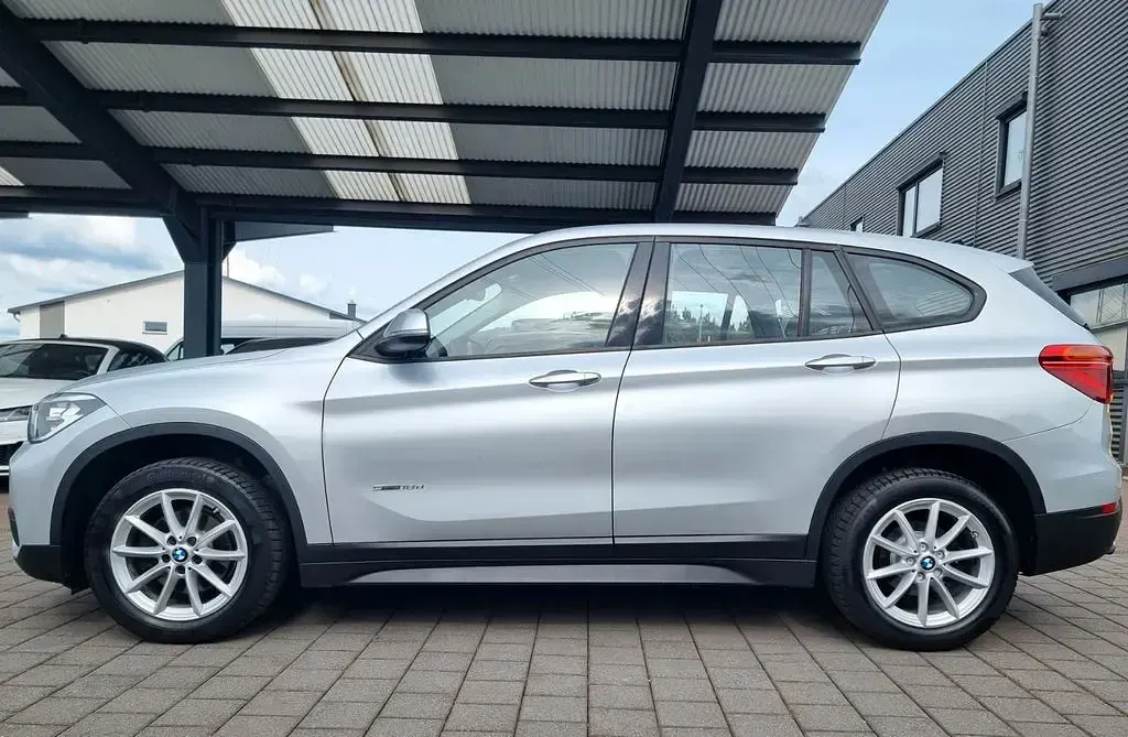 Gebraucht BMW X1 Sport Line 150 PS (110 kW) 2017 Silber SUV
