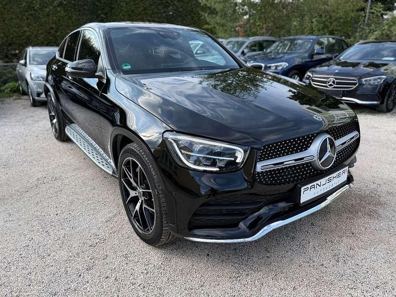Schwarz/baltic black Gebraucht 2020 Mercedes GLC300 AMG line Coupé | 39.999 € (Fairer Preis) - Bild 1/4