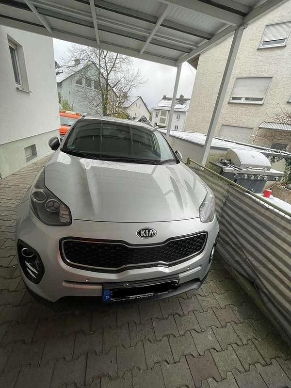 Grau Gebraucht 2017 Kia Sportage Vision SUV | 12.700 € (Guter Preis) - Bild 1/4