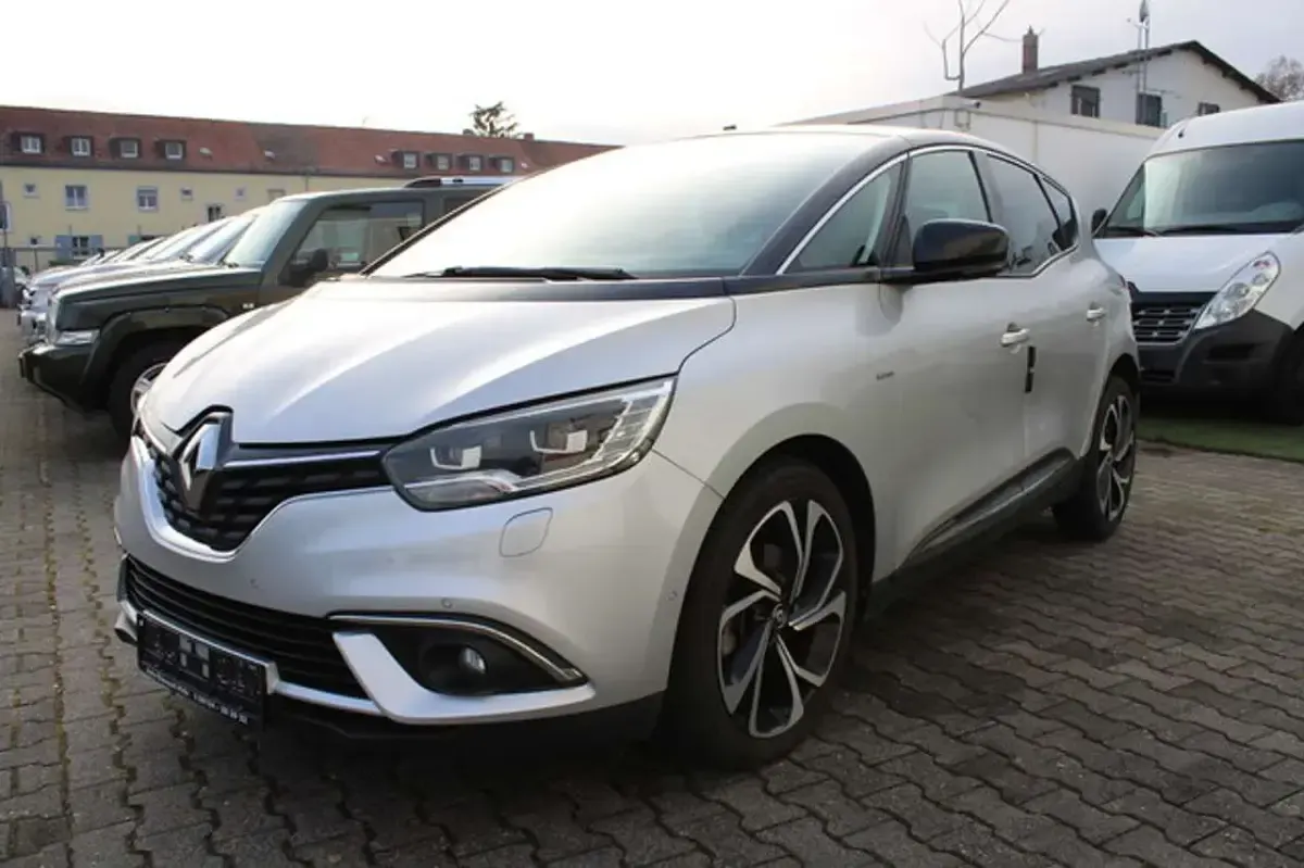 Gebraucht Renault Scénic IV Bose Edition 160 PS (117 kW) 2017 Grau Van / Kleinbus