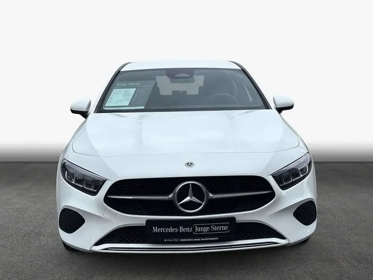 Gebraucht Mercedes A180 Advanced 136 PS (100 kW) 2025 Polarweiß Limousine
