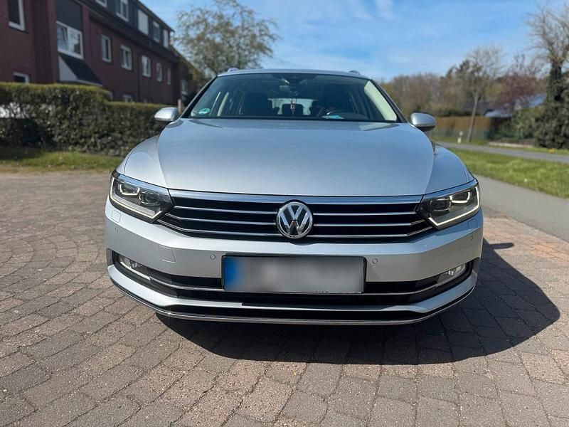 Gebraucht VW Passat Highline 150 PS (110 kW) 2015 Silber Kombi