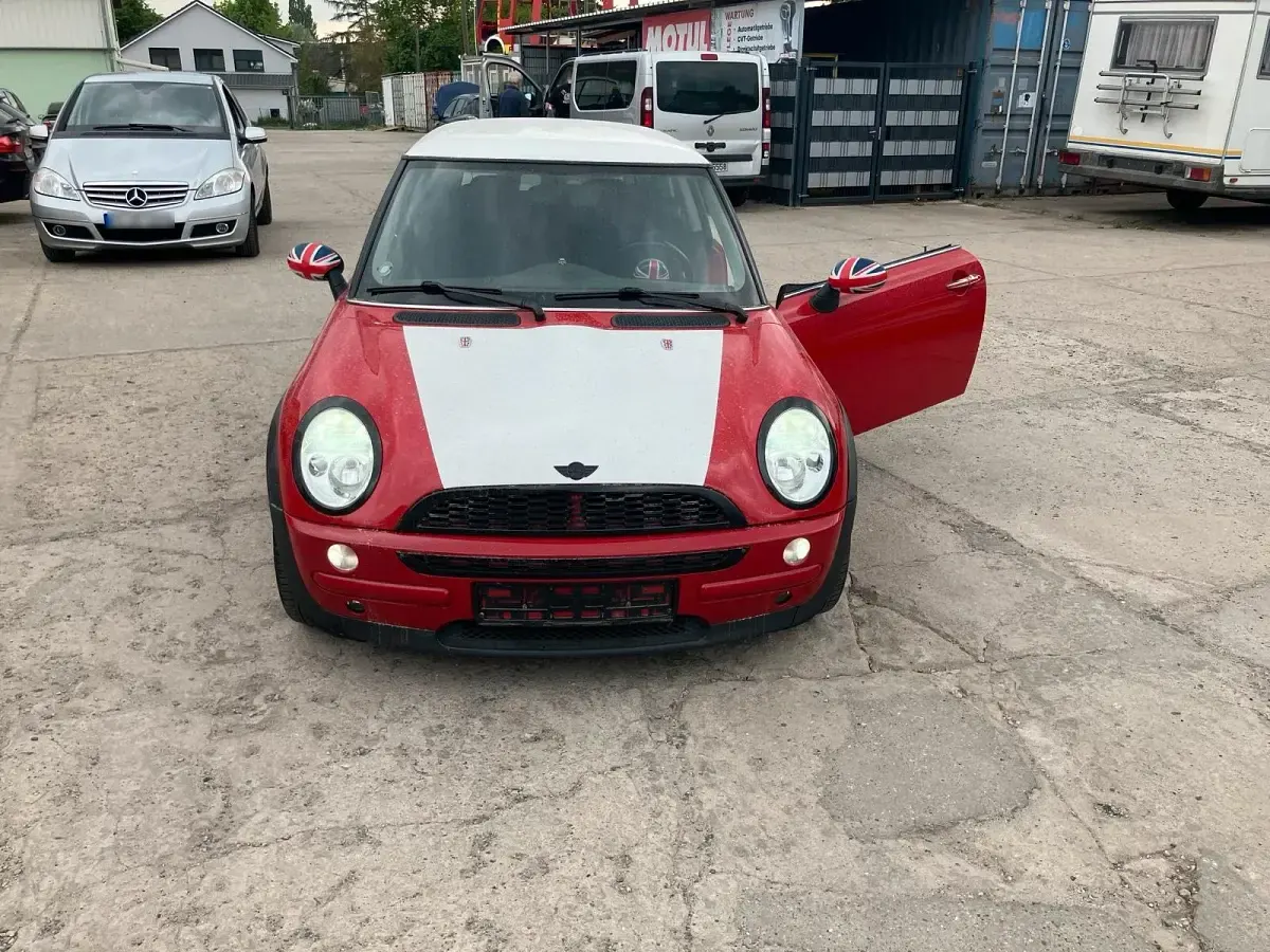 Usata Mini ONE 90 CV (66 kW) 2002 Rosso Utilitaria