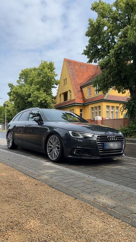 Gebraucht Audi A4 Design 252 PS (185 kW) 2018 Grau Kombi