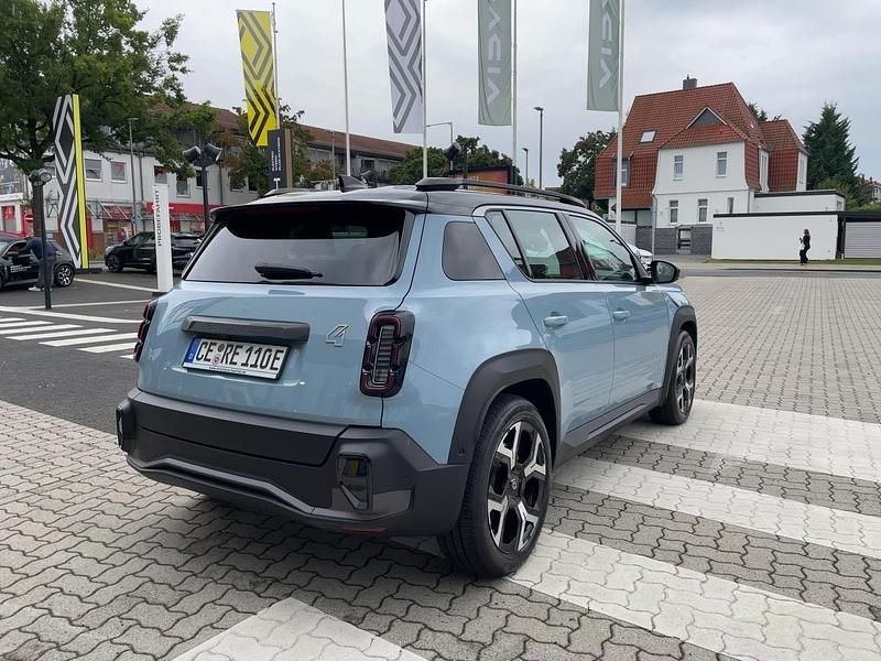 Gebraucht Renault 4 E-Tech Komfort 110 kW (150 PS) 2025 Kumulusblau, black pearlschwarz metallic (blau) (blau) SUV