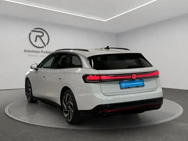 Gebraucht VW ID.7 Pro 210 kW (286 PS) 2025 Gletscherweiß metallic (metallic) Kombi