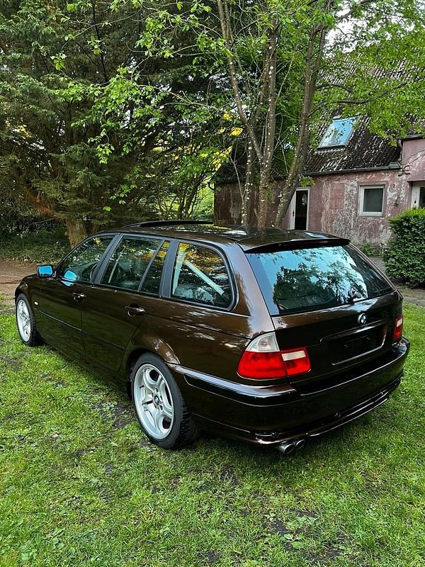 Braun Gebraucht 2000 BMW 330 Kombi | 4.200 € (Guter Preis) - Bild 1/4