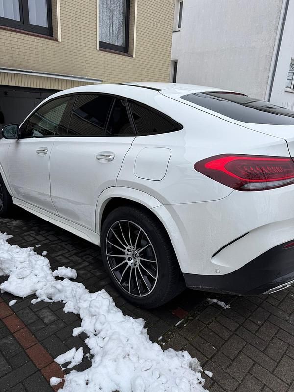 Gebraucht Mercedes GLE350 320 PS (235 kW) 2023 Weiß Coupé