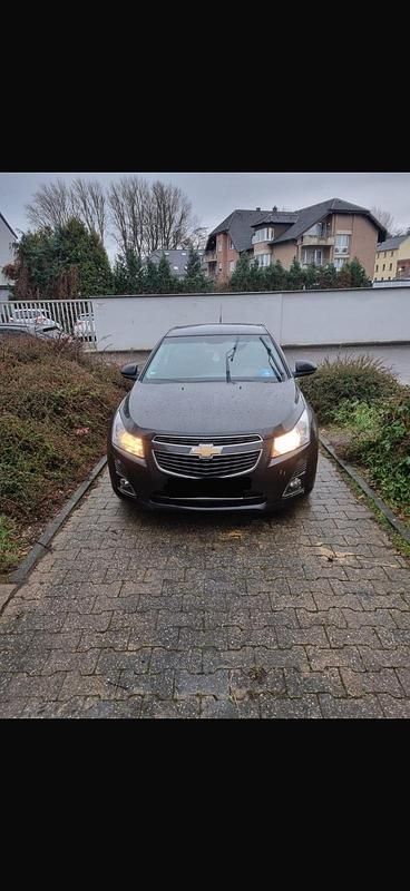 Schwarz Gebraucht 2013 Chevrolet Cruze Limousine | 6.000 € (Fairer Preis) - Bild 1/4