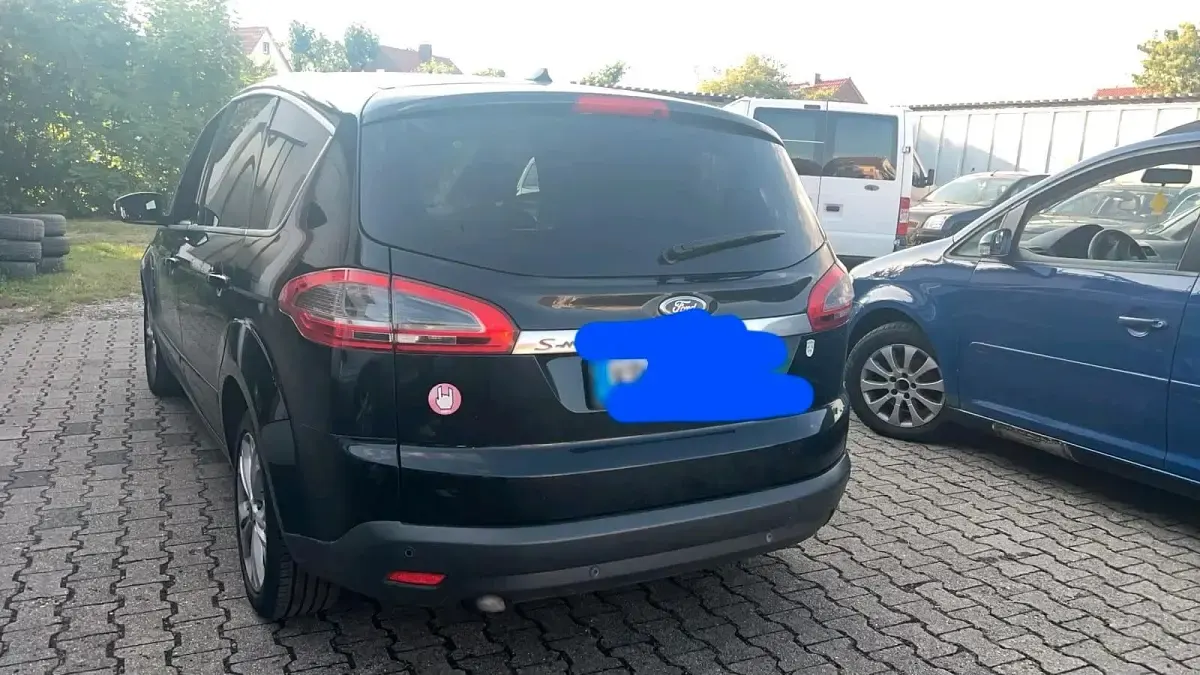 Gebraucht Ford S-MAX S 163 PS (119 kW) 2013 Schwarz Van / Kleinbus