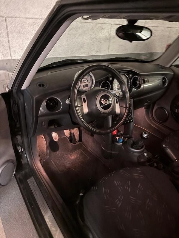 Schwarz Gebraucht 2005 Mini ONE Kleinwagen | 2.300 € (Guter Preis) - Bild 1/4