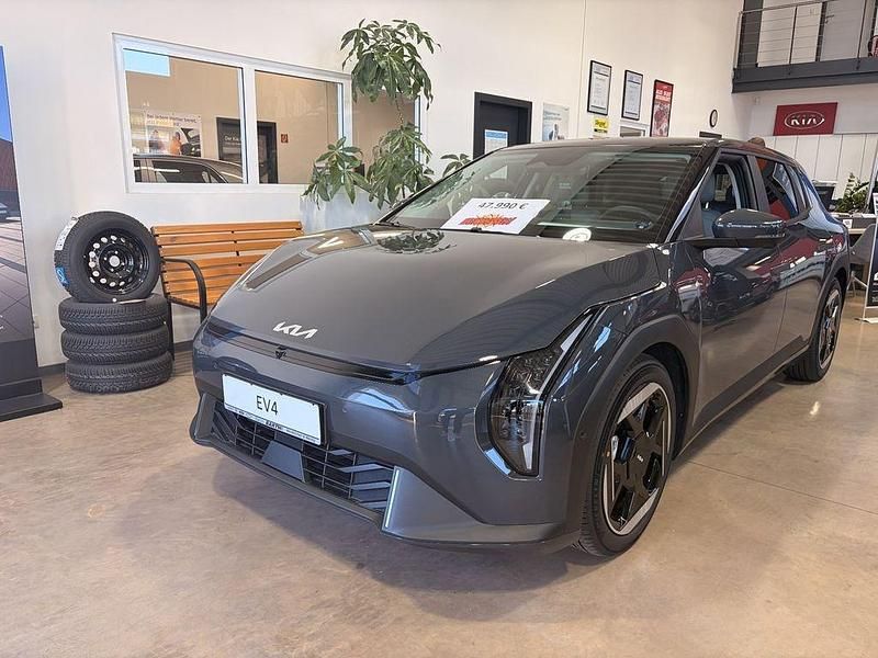 Grau Neu 2025 Kia EV4 Kleinwagen | 47.990 € (Fairer Preis) - Bild 1/4