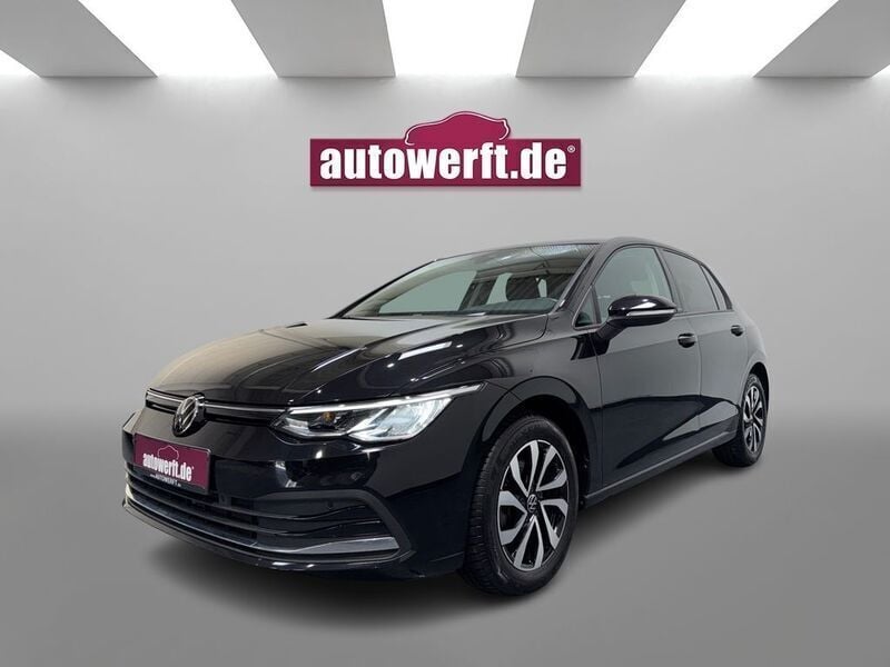 Schwarz Gebraucht 2022 VW Golf VIII Active Limousine | 21.990 € (Guter Preis) - Bild 1/4