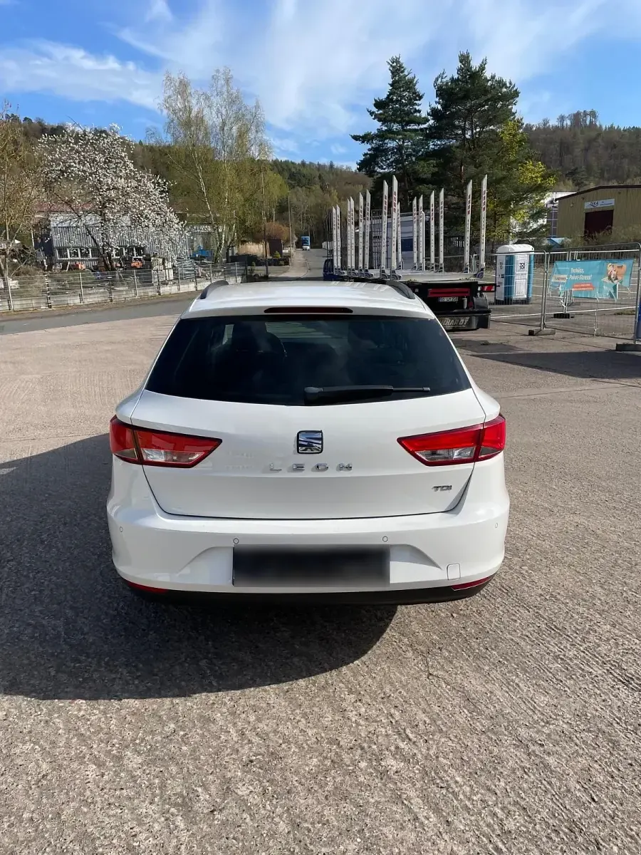 Gebraucht Seat Leon 105 PS (77 kW) 2015 Weiß Kombi