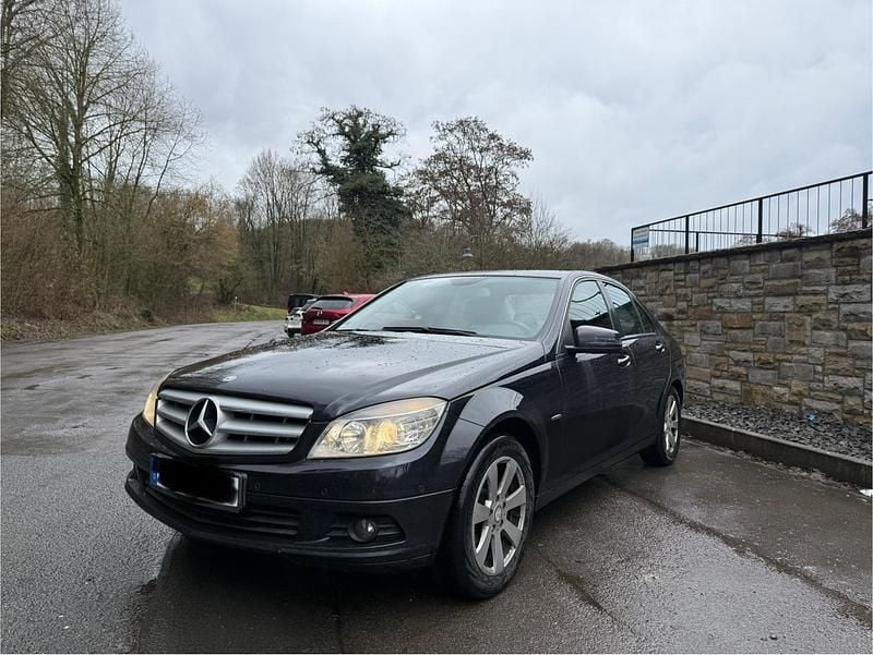 Gebraucht Mercedes C180 156 PS (114 kW) 2010 Schwarz Limousine