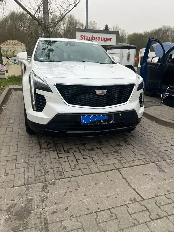 Second-hand Cadillac XT4 174 CP (127 kW) 2020 Alb SUV