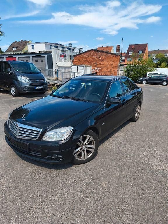 Schwarz Gebraucht 2011 Mercedes C180 Limousine | 3.999 € (Superpreis) - Bild 1/4