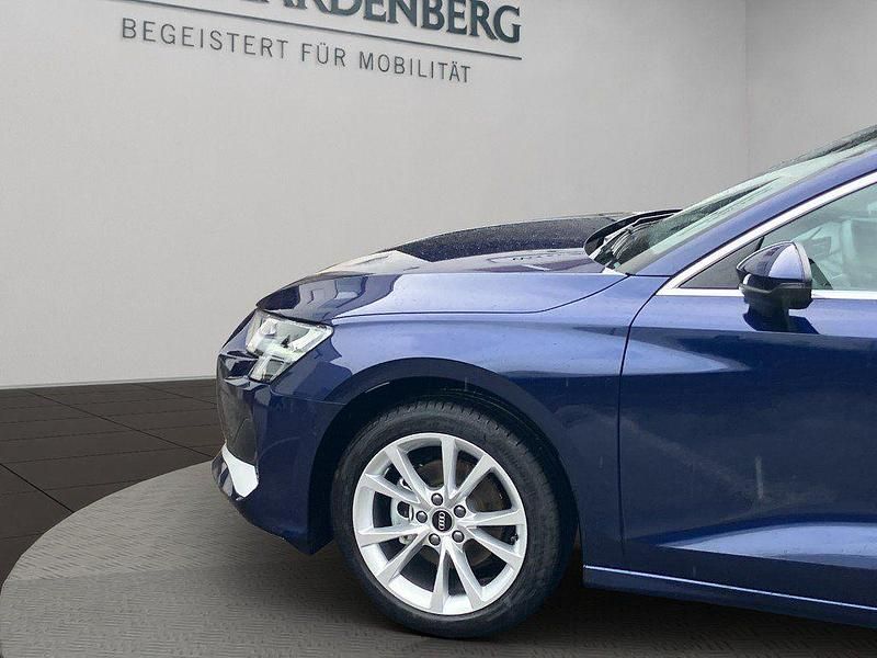 Gebraucht Audi A3 Advanced Plus 150 PS (110 kW) 2025 Navarrablau metallic Limousine