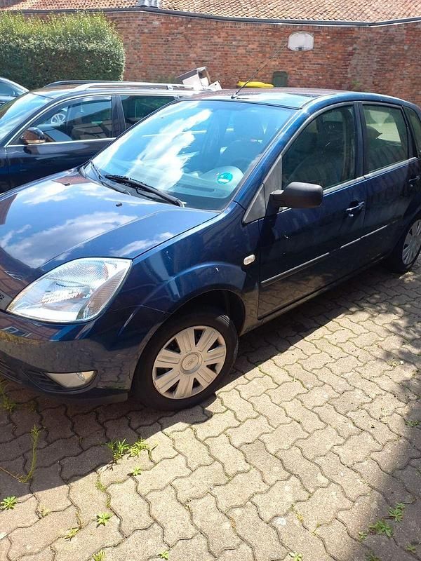 Gebraucht 2005 Ford Fiesta Ghia Kleinwagen | 1.500 € (Guter Preis) - Bild 1/4
