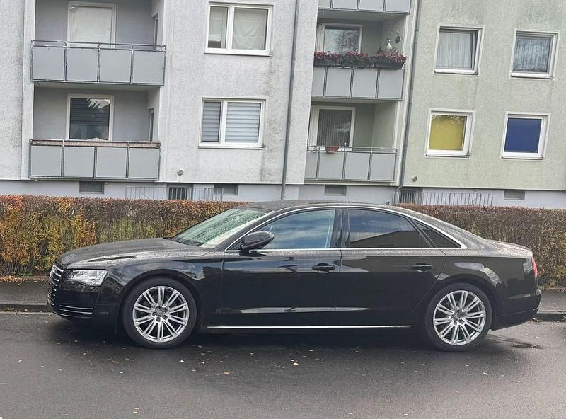 Schwarz Gebraucht 2010 Audi A8 Ambiente Limousine | 13.499 € (Guter Preis) - Bild 1/4