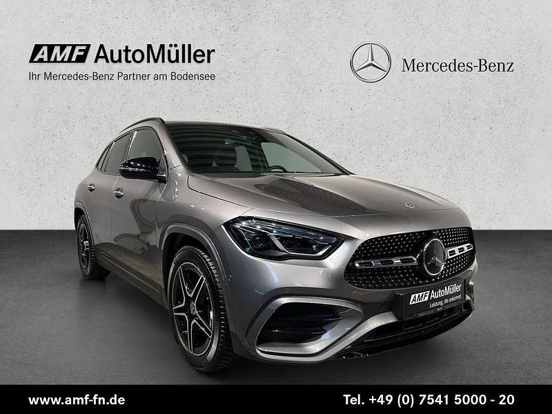 lack mountaingrau Gebraucht 2024 Mercedes GLA200 AMG Line Premium SUV | 44.900 € (Teuer) - Bild 1/4
