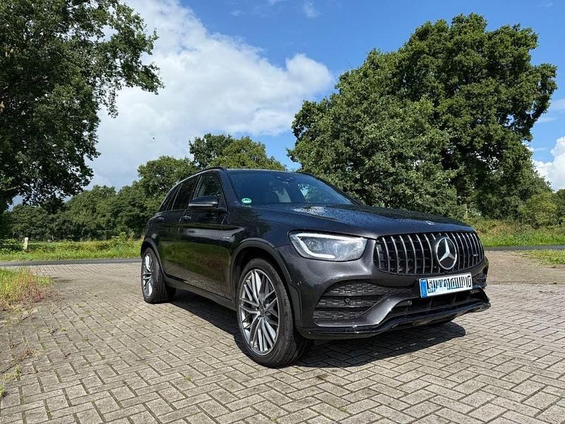 Grau Gebraucht 2020 Mercedes GLC43 AMG AMG SUV | 44.999 € (Etwas zu teuer) - Bild 1/4