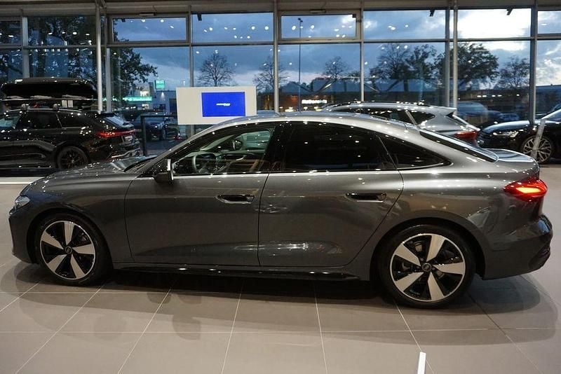 Gebraucht Audi A5 S-Line 150 PS (110 kW) 2024 Grau Limousine