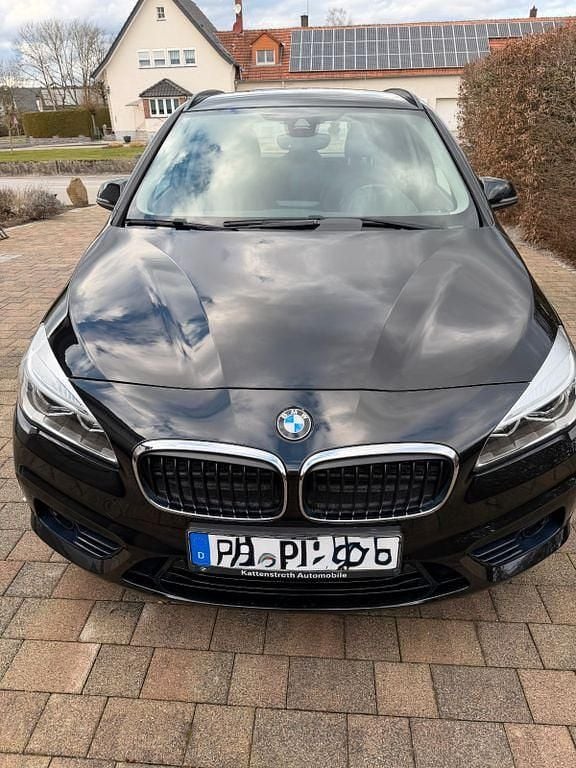 Gebraucht BMW 218 Active Tourer Sport Line 150 PS (110 kW) 2015 Schwarz Van / Kleinbus