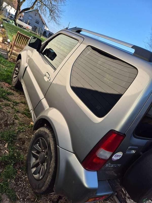 Gebraucht Suzuki Jimny Comfort 86 PS (63 kW) 2017 Grau SUV