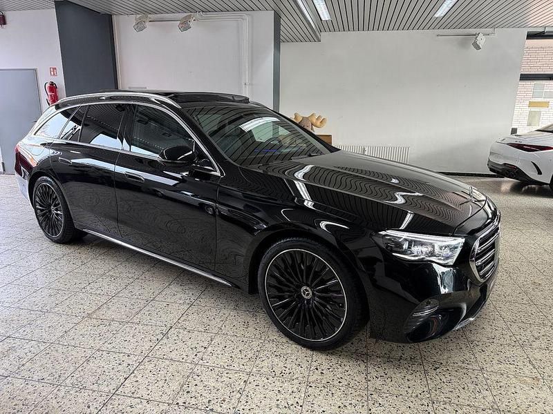 Gebraucht Mercedes E450 Premium 367 PS (269 kW) 2024 Schwarz Limousine