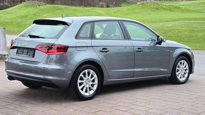 Gebraucht Audi A3 Sportback 150 PS (110 kW) 2014 Monsungrau metallic Kleinwagen