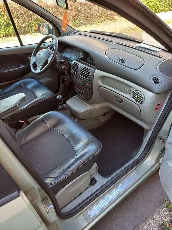 Gebraucht Renault Scénic Expression 107 PS (78 kW) 2003 Van / Kleinbus