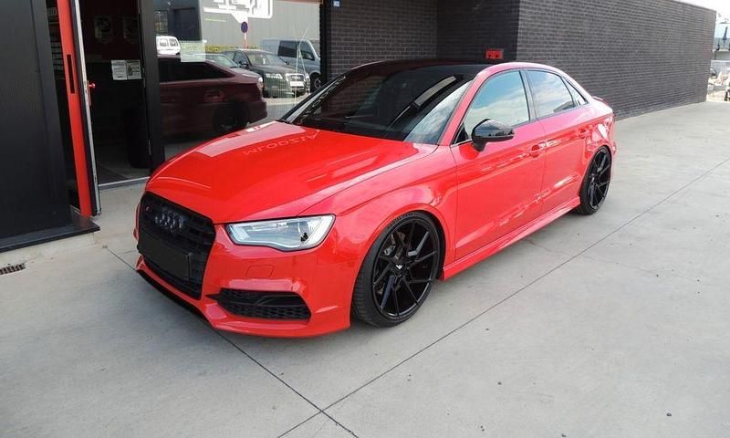 Rot Gebraucht 2016 Audi S3 Sport Limousine | 16.500 € (Superpreis) - Bild 1/4