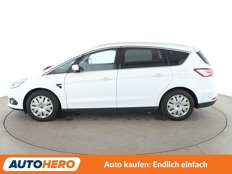 Gebraucht Ford S-MAX Titanium 160 PS (117 kW) 2017 Weiß Van / Kleinbus
