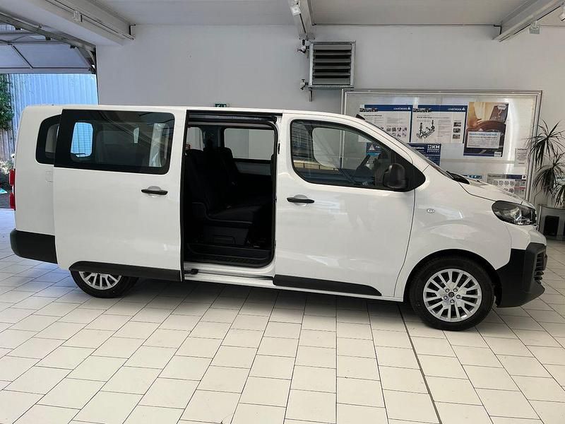 Gebraucht Peugeot Traveller Active 177 PS (130 kW) 2024 Weiß Van / Kleinbus