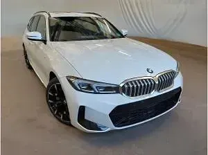 Gebraucht BMW 330 286 PS (210 kW) 2025 Weiß (0300  alpinweiss) Kombi