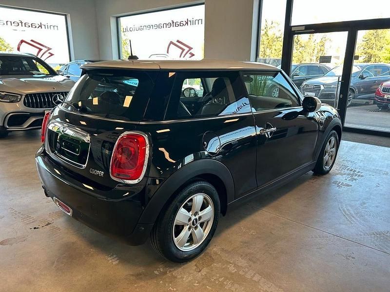 Gebraucht Mini Cooper 136 PS (100 kW) 2015 Schwarz Kleinwagen