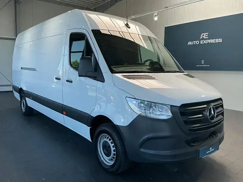 Gebraucht Mercedes Sprinter 150 PS (110 kW) 2024 Weiß Van