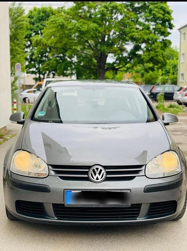 Grau Gebraucht 2005 VW Golf V Limousine | 1.900 € (Fairer Preis) - Bild 1/4
