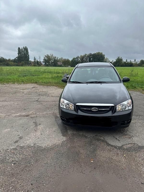 Schwarz Gebraucht 2006 Kia Cerato 2 Kleinwagen | 1.800 € (Etwas zu teuer) - Bild 1/4