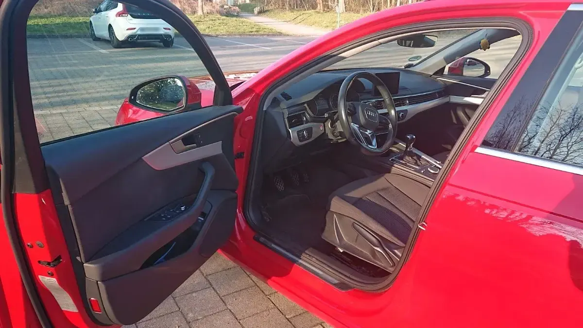 Gebraucht Audi A4 Ambiente 150 PS (110 kW) 2016 Rot Kombi