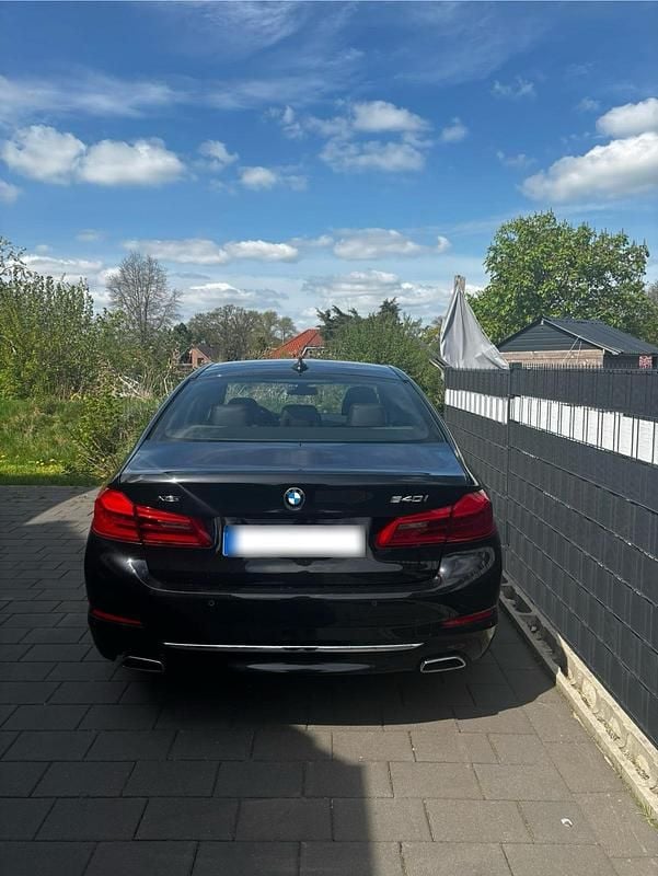 Gebraucht BMW 540 Performance 340 PS (250 kW) 2018 Schwarz Limousine